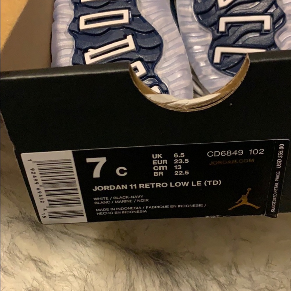 Kids 7c Jordan retro 11